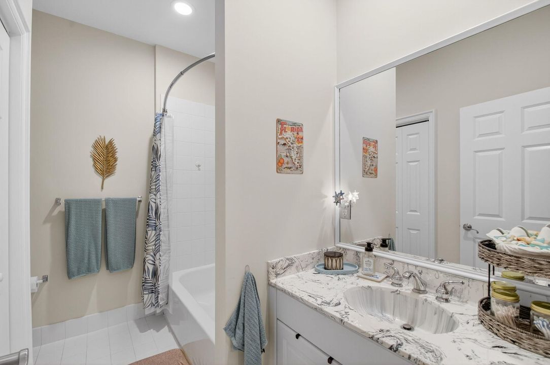 For Sale: $535,000 (3 beds, 2 baths, 1964 Square Feet)