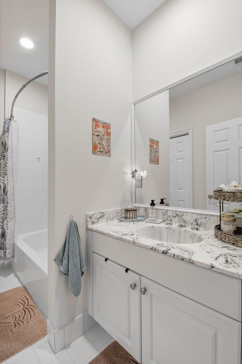 For Sale: $535,000 (3 beds, 2 baths, 1964 Square Feet)