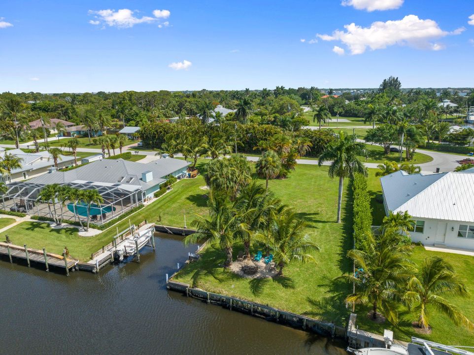 Под контрактом: $1,200,000 (0 спален, 0 ванн, 0 Квадратных фут)