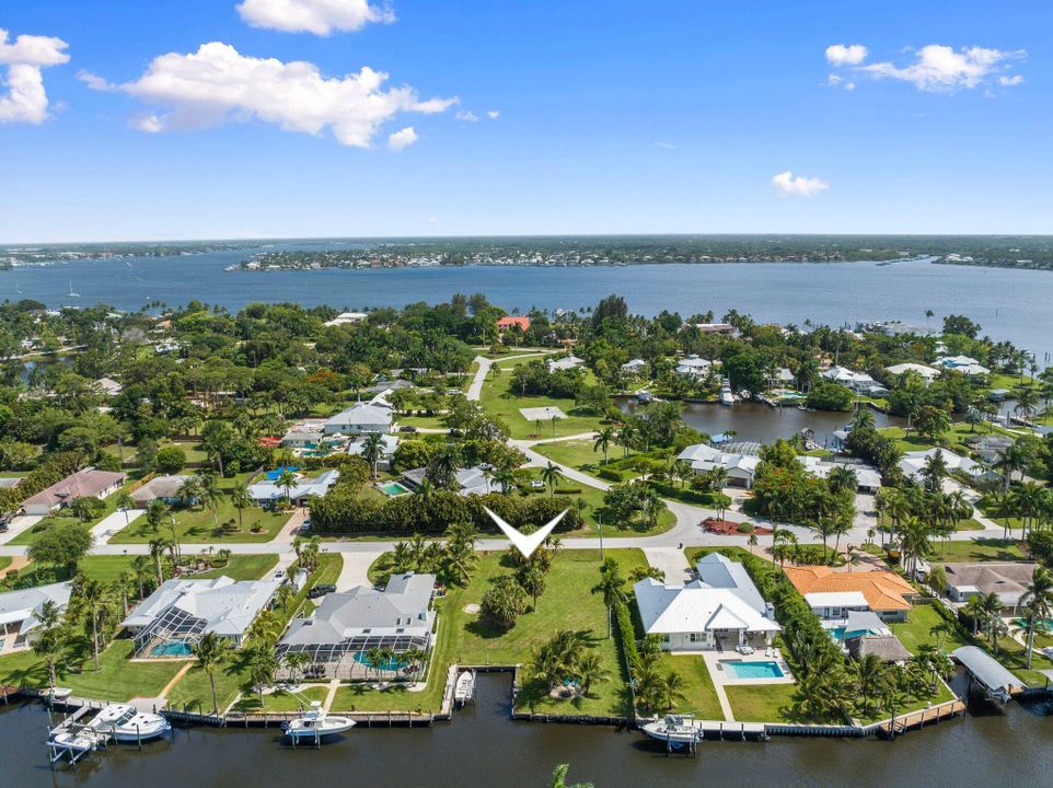 Под контрактом: $1,200,000 (0 спален, 0 ванн, 0 Квадратных фут)