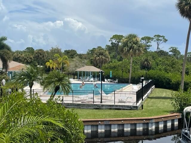 На продажу: $99,999 (2 спален, 2 ванн, 1272 Квадратных фут)