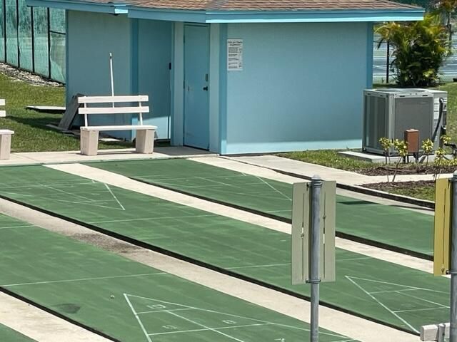 На продажу: $99,999 (2 спален, 2 ванн, 1272 Квадратных фут)