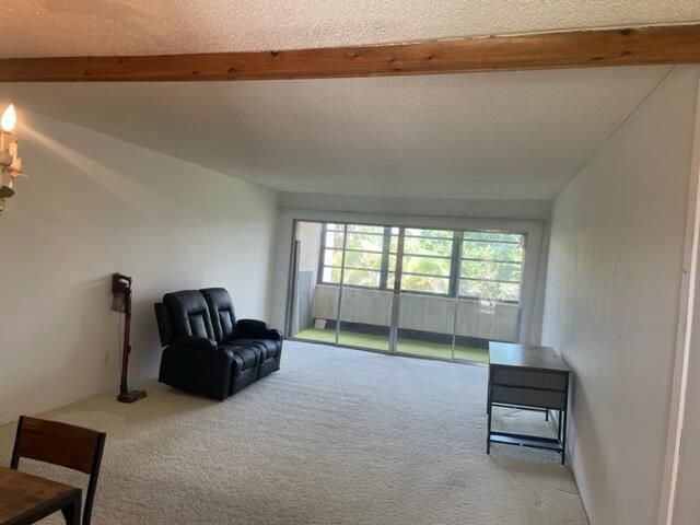 На продажу: $99,999 (2 спален, 2 ванн, 1272 Квадратных фут)