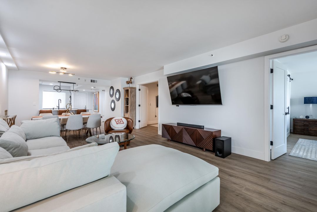 Под контрактом: $5,500 (2 спален, 2 ванн, 1500 Квадратных фут)