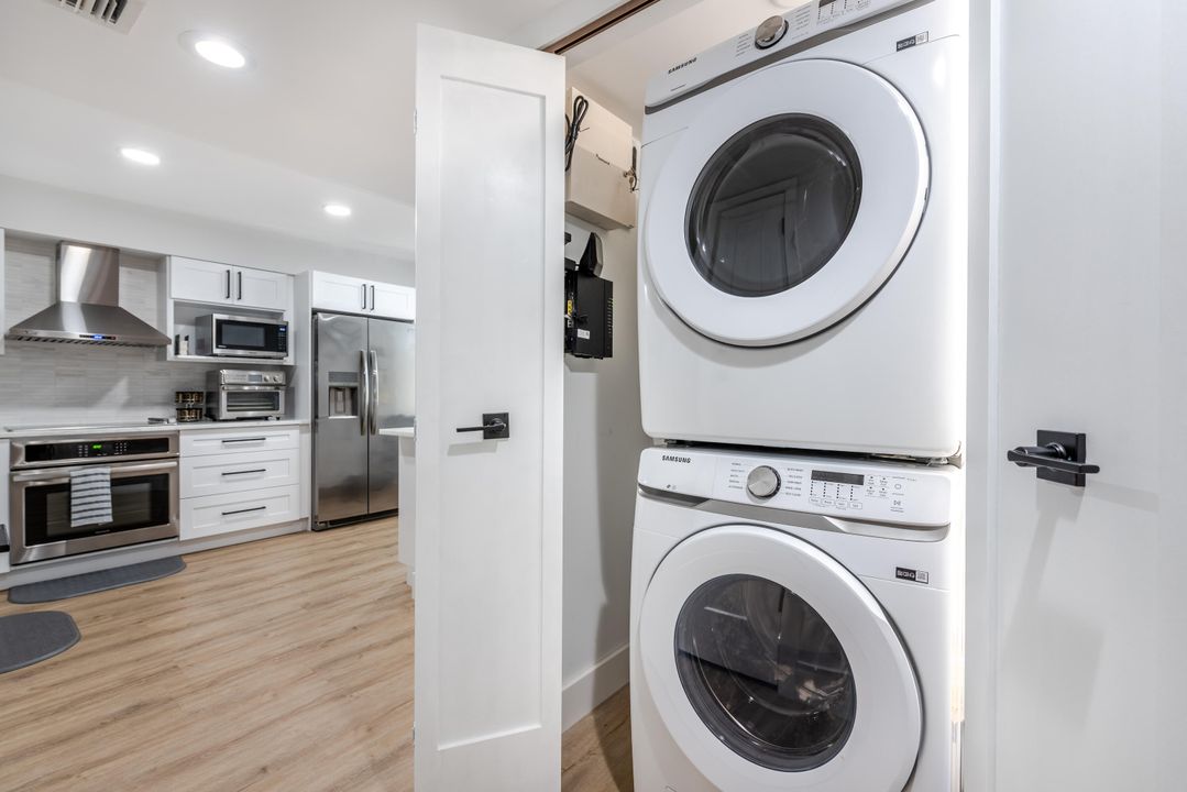 Под контрактом: $5,500 (2 спален, 2 ванн, 1500 Квадратных фут)