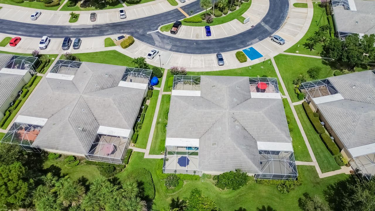 For Sale: $231,000 (2 beds, 2 baths, 1152 Square Feet)