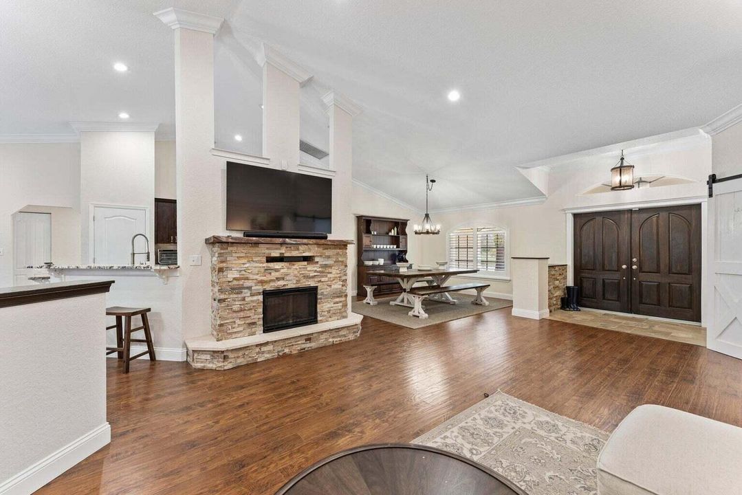 待售: $1,390,000 (4 贝兹, 2 浴室, 2372 平方英尺)