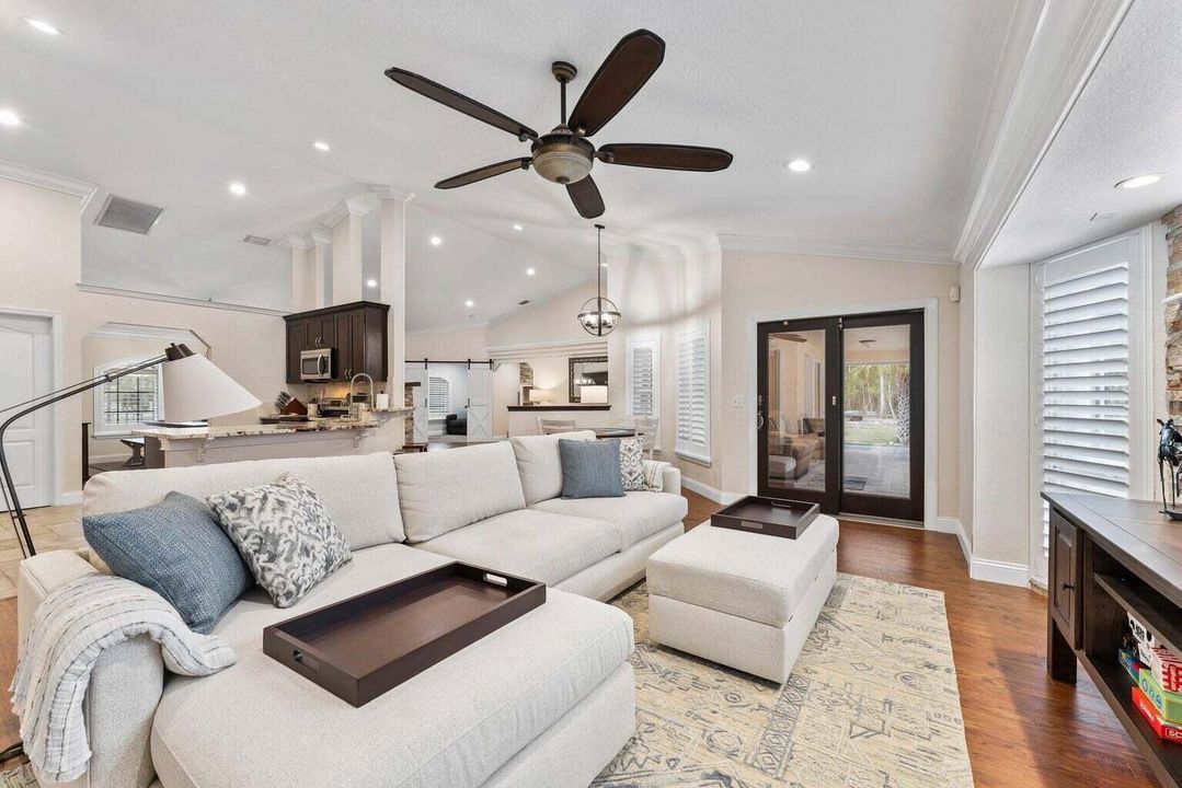 待售: $1,390,000 (4 贝兹, 2 浴室, 2372 平方英尺)