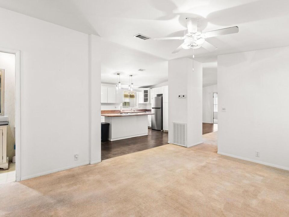 На продажу: $89,000 (3 спален, 2 ванн, 1612 Квадратных фут)