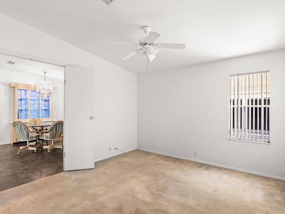 На продажу: $89,000 (3 спален, 2 ванн, 1612 Квадратных фут)