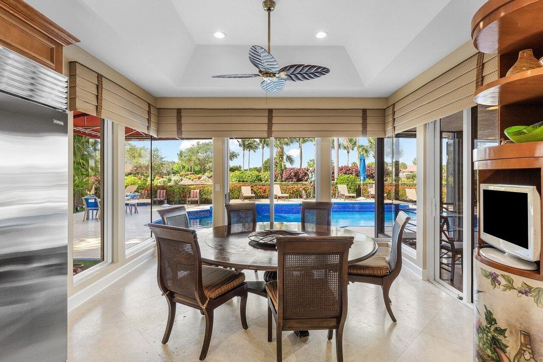 Activo con contrato: $1,999,000 (4 camas, 5 baños, 4517 Pies cuadrados)