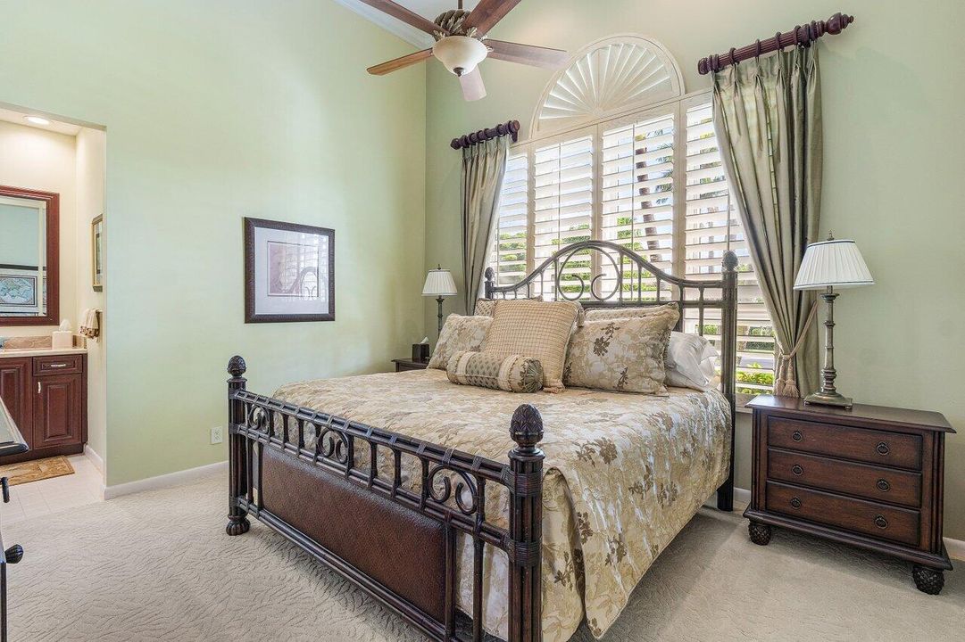 Activo con contrato: $1,999,000 (4 camas, 5 baños, 4517 Pies cuadrados)