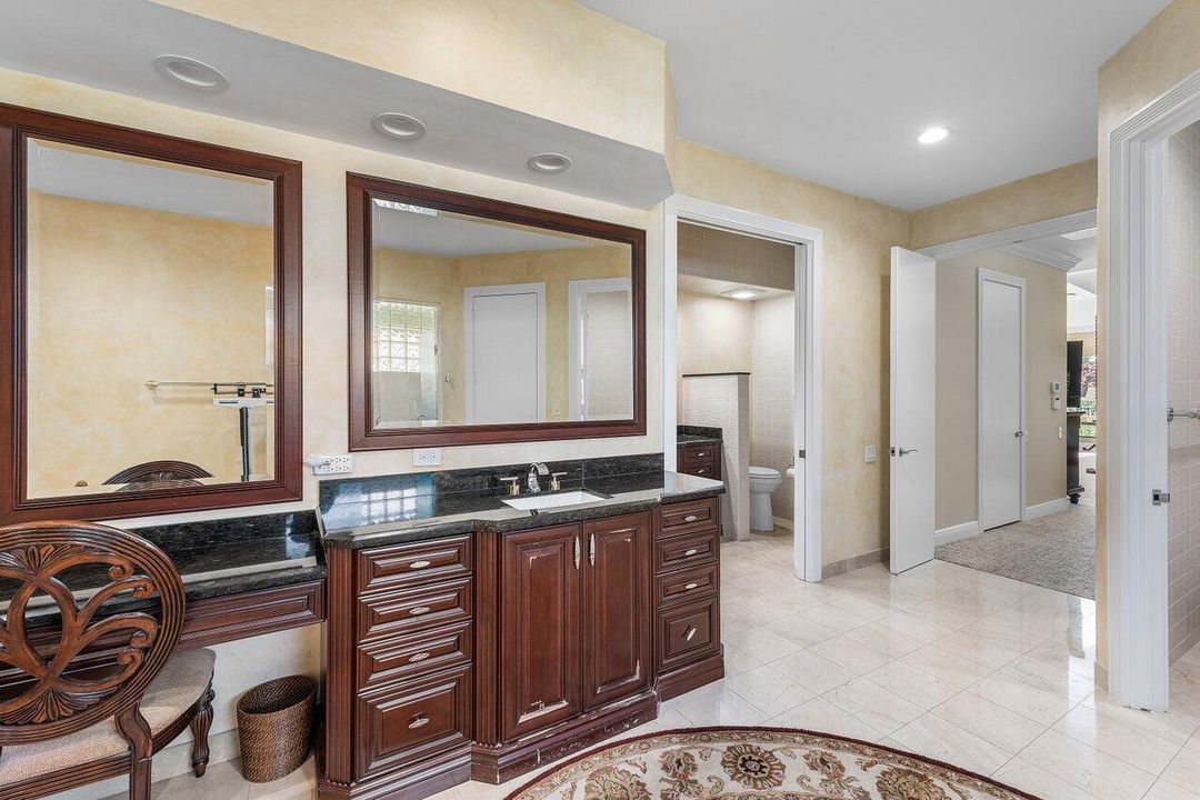 Activo con contrato: $1,999,000 (4 camas, 5 baños, 4517 Pies cuadrados)