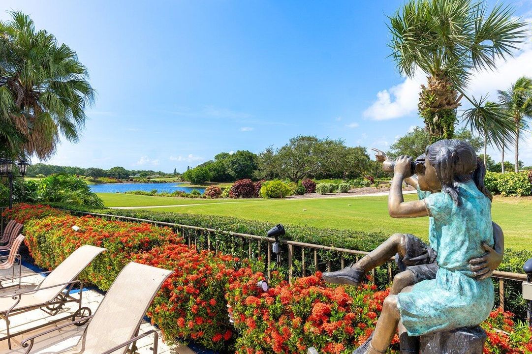 Activo con contrato: $1,999,000 (4 camas, 5 baños, 4517 Pies cuadrados)