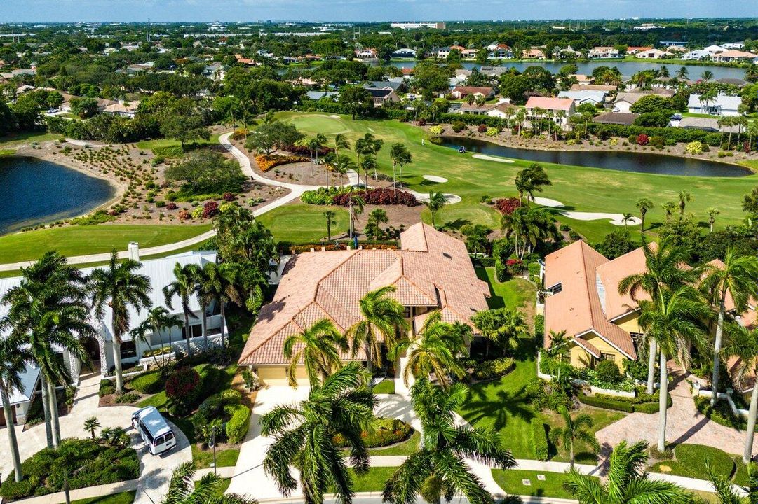 Activo con contrato: $1,999,000 (4 camas, 5 baños, 4517 Pies cuadrados)