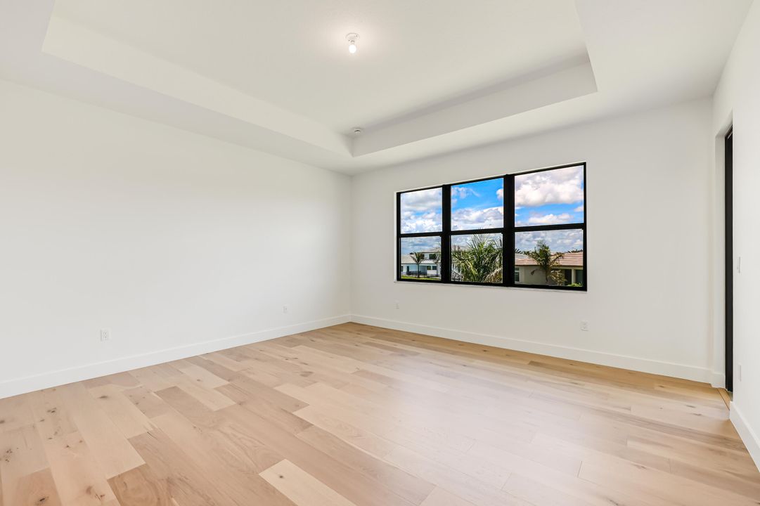 В аренду: $14,500 (5 спален, 5 ванн, 4002 Квадратных фут)