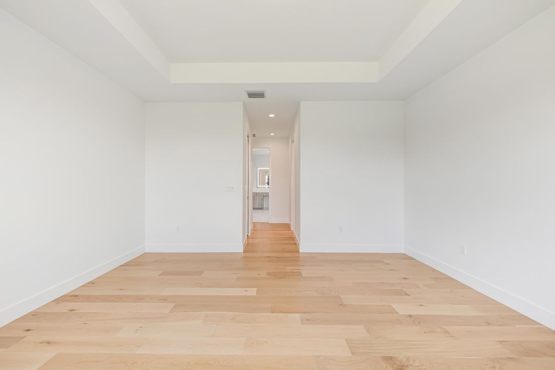 В аренду: $14,500 (5 спален, 5 ванн, 4002 Квадратных фут)