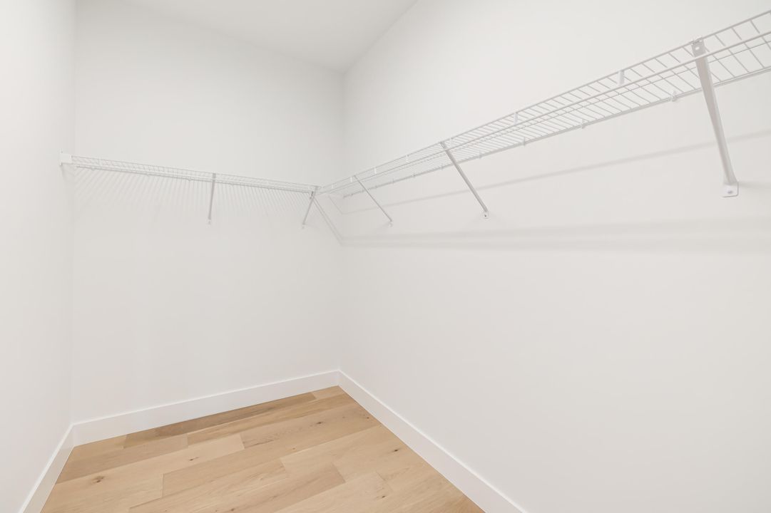 В аренду: $14,500 (5 спален, 5 ванн, 4002 Квадратных фут)