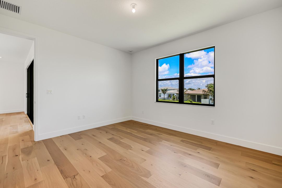 В аренду: $14,500 (5 спален, 5 ванн, 4002 Квадратных фут)