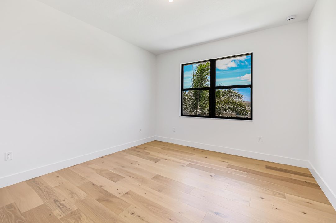 В аренду: $14,500 (5 спален, 5 ванн, 4002 Квадратных фут)