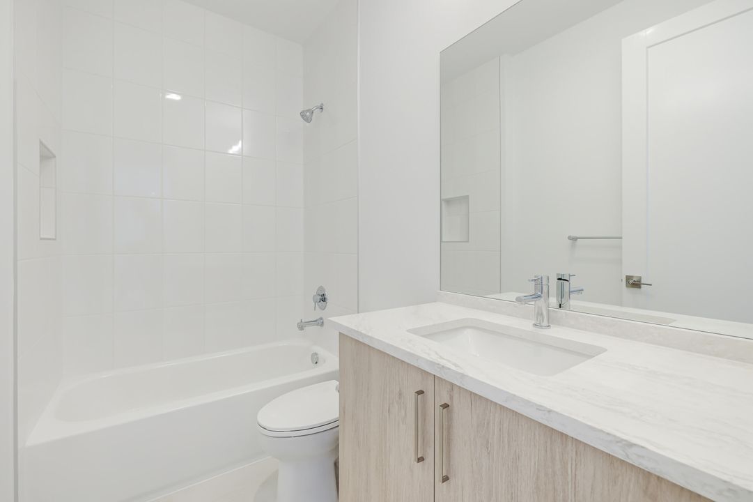 В аренду: $14,500 (5 спален, 5 ванн, 4002 Квадратных фут)