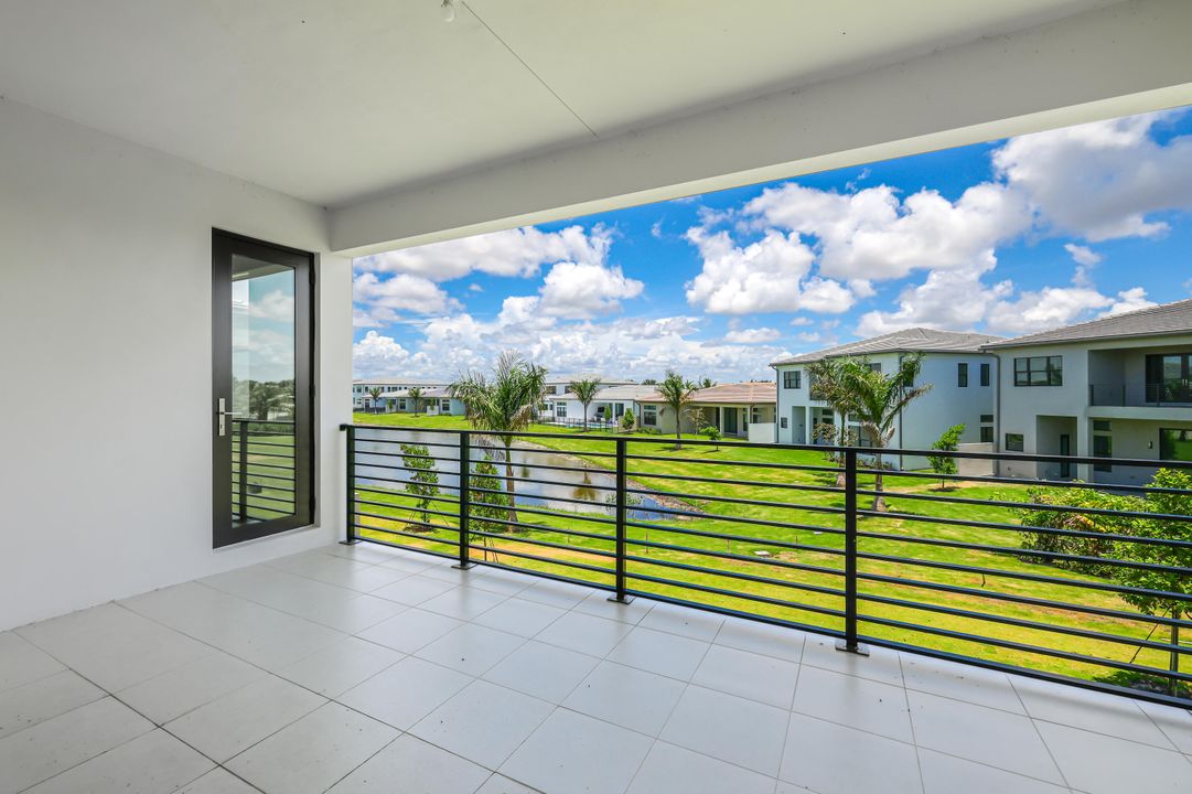 В аренду: $14,500 (5 спален, 5 ванн, 4002 Квадратных фут)