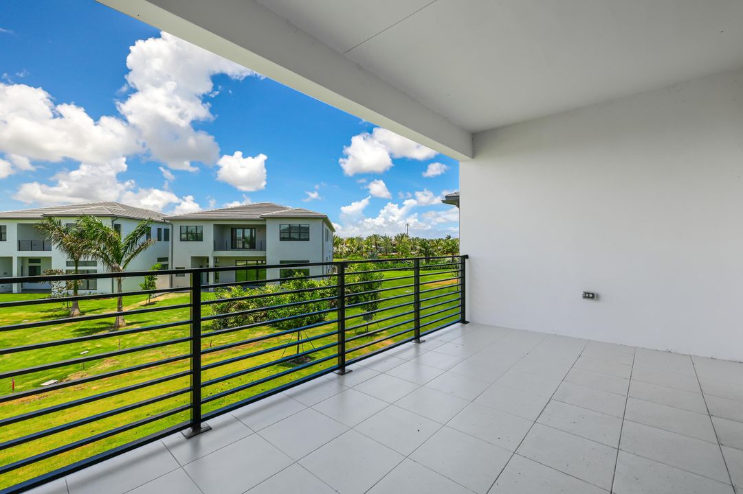 В аренду: $14,500 (5 спален, 5 ванн, 4002 Квадратных фут)