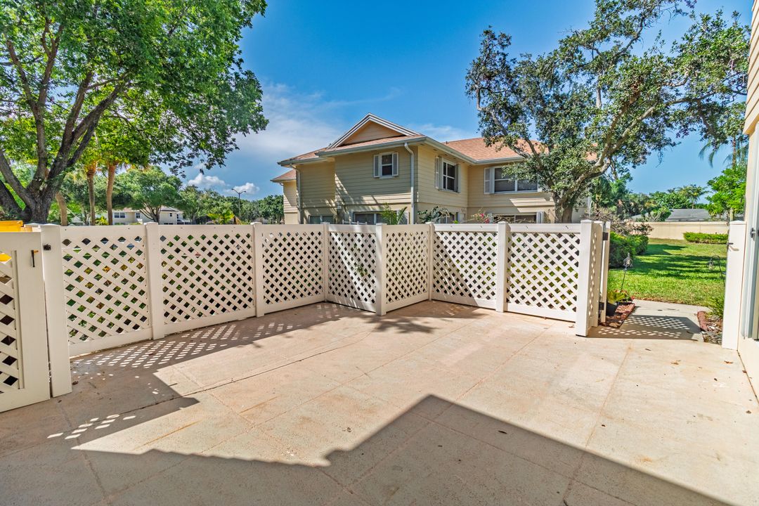 For Sale: $270,000 (2 beds, 2 baths, 1374 Square Feet)