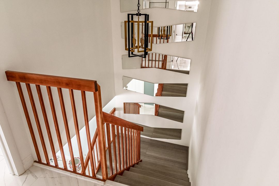 For Sale: $270,000 (2 beds, 2 baths, 1374 Square Feet)