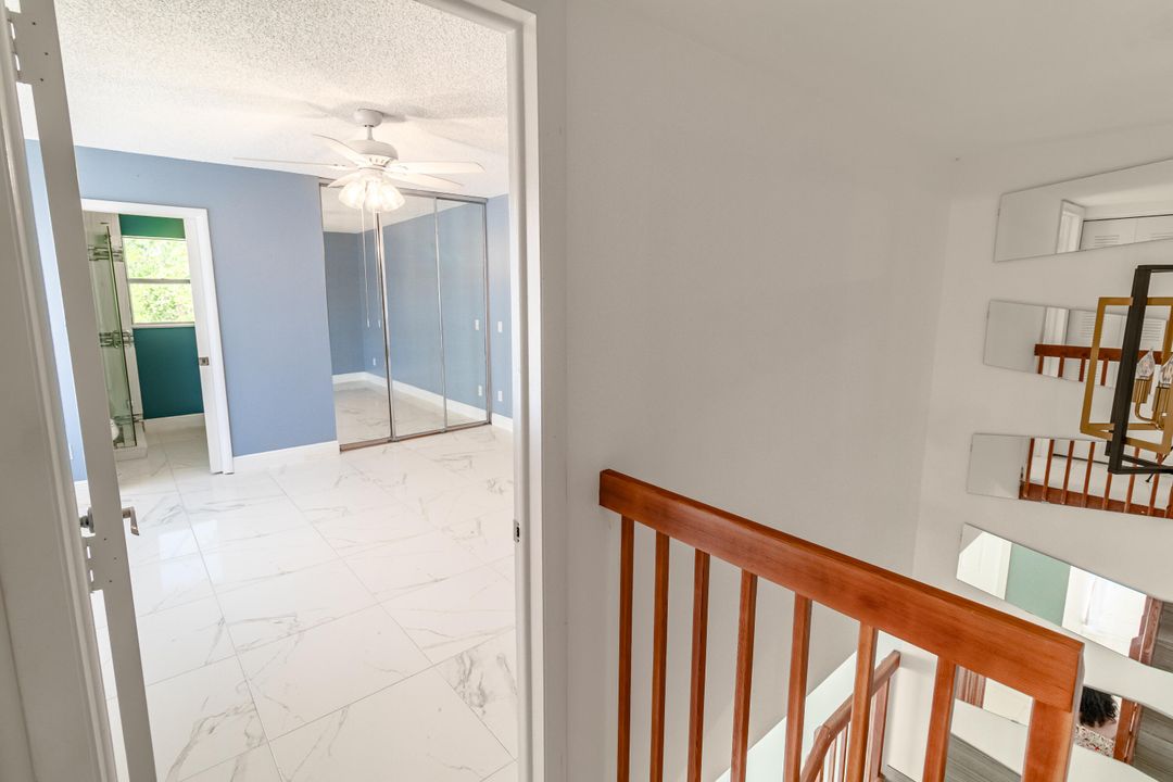 For Sale: $270,000 (2 beds, 2 baths, 1374 Square Feet)