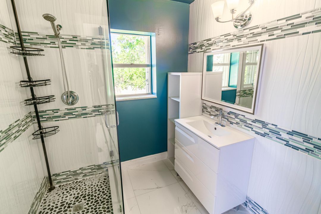 For Sale: $270,000 (2 beds, 2 baths, 1374 Square Feet)