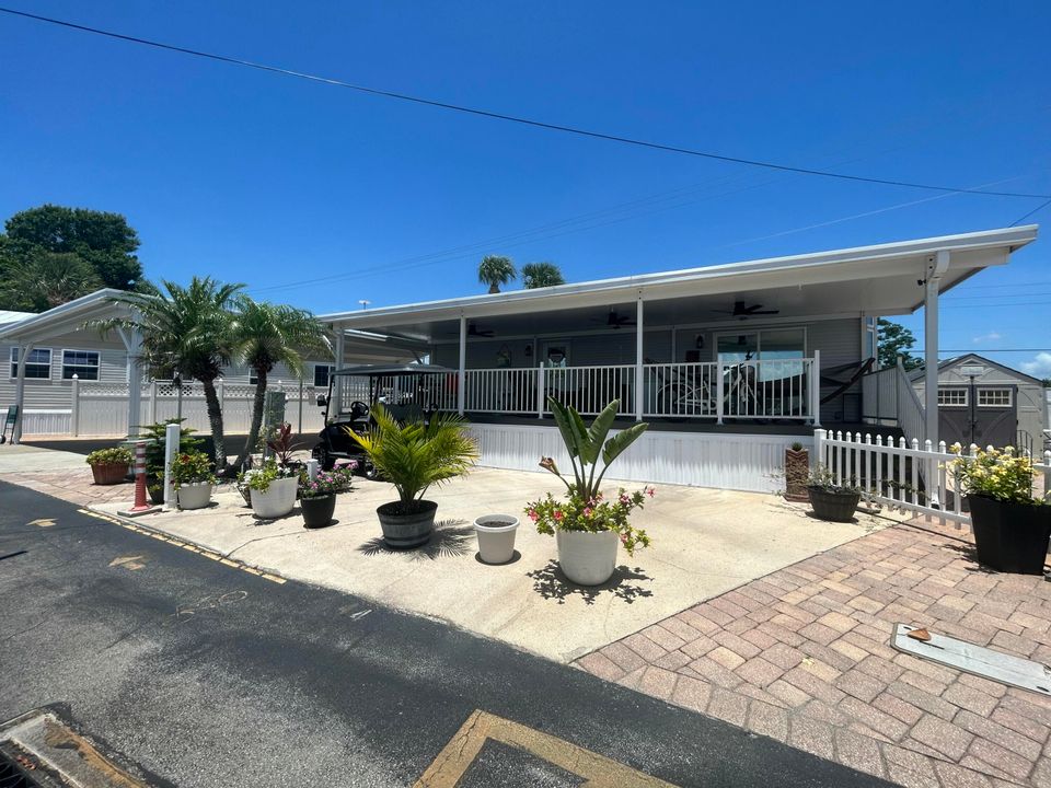 For Sale: $159,000 (1 beds, 1 baths, 509 Square Feet)