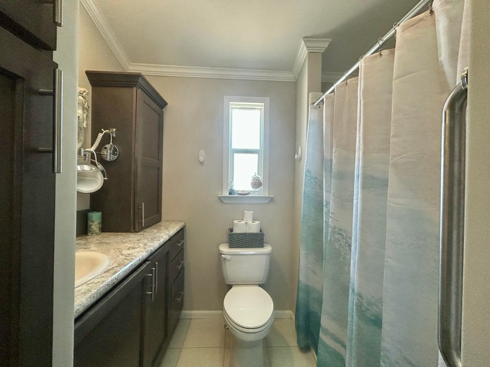 For Sale: $159,000 (1 beds, 1 baths, 509 Square Feet)
