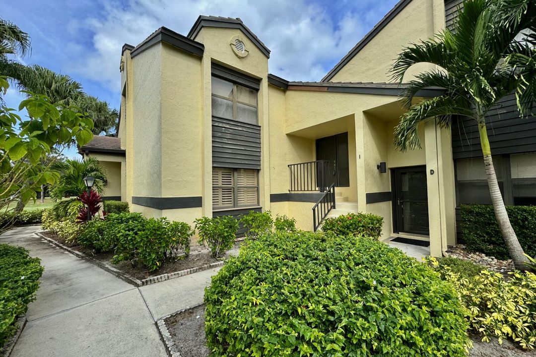 For Rent: $2,000 (2 beds, 2 baths, 1384 Square Feet)