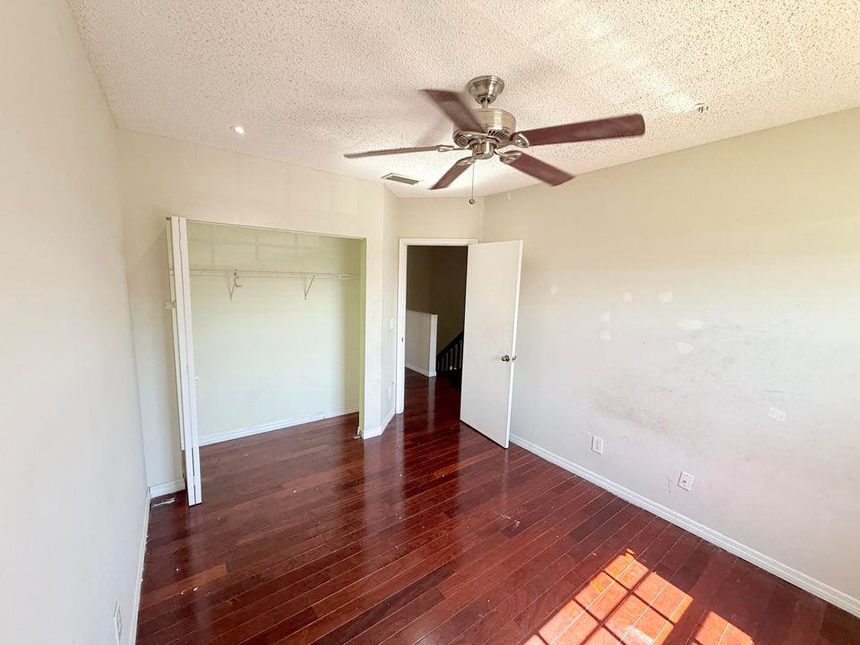 合同活跃: $515,000 (3 贝兹, 2 浴室, 1639 平方英尺)