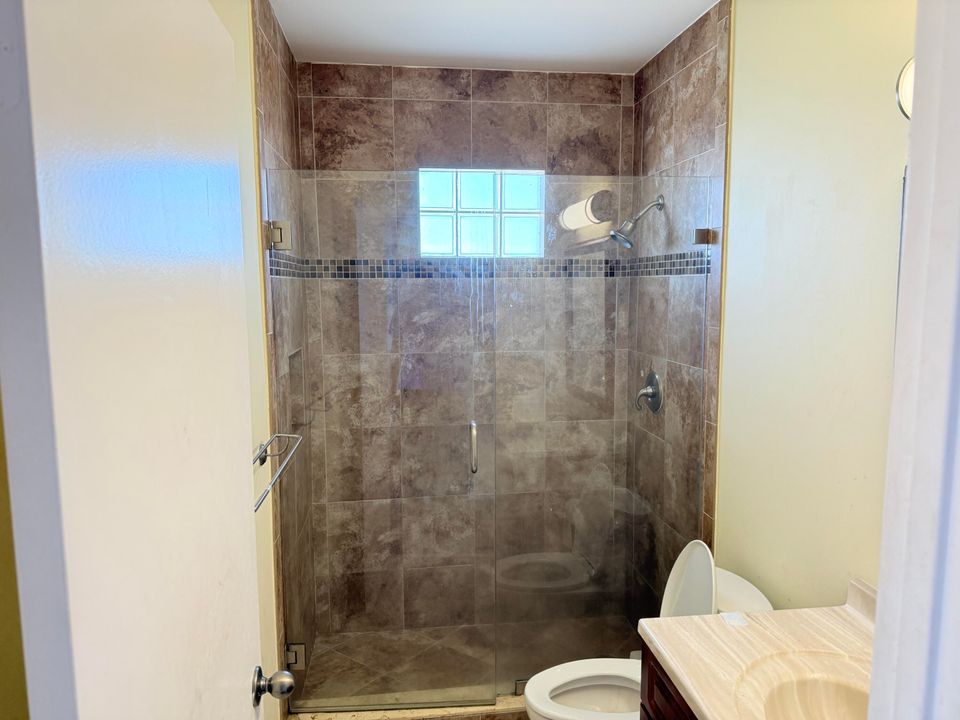 合同活跃: $515,000 (3 贝兹, 2 浴室, 1639 平方英尺)