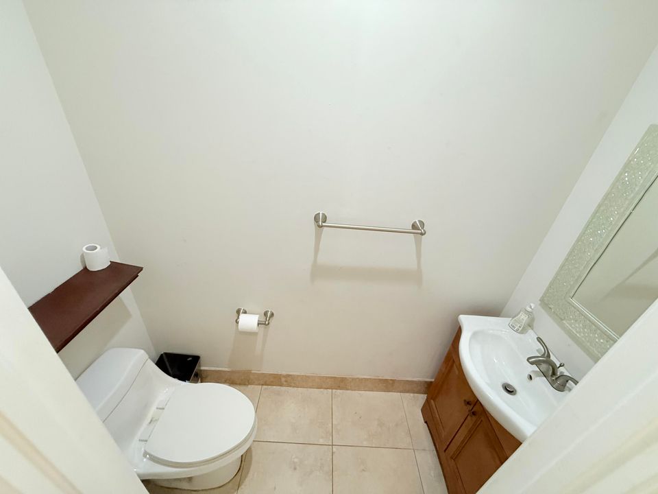 合同活跃: $515,000 (3 贝兹, 2 浴室, 1639 平方英尺)