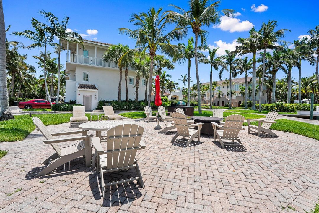 For Sale: $764,900 (3 beds, 3 baths, 1517 Square Feet)