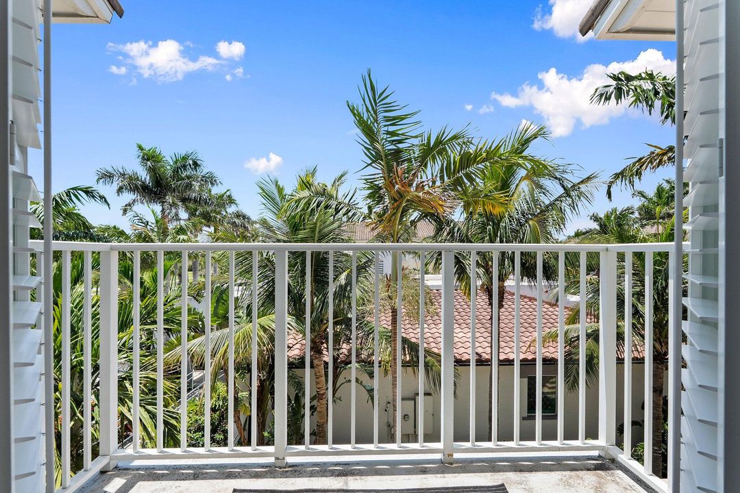 For Sale: $764,900 (3 beds, 3 baths, 1517 Square Feet)