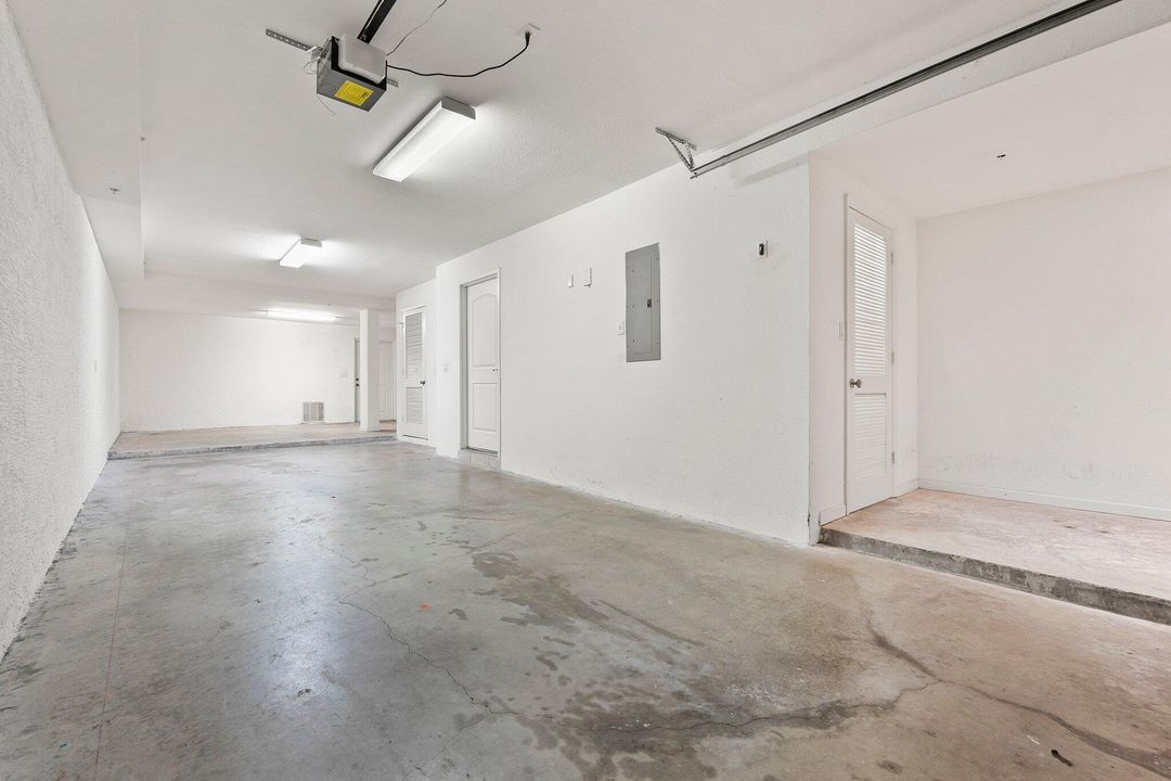 For Sale: $764,900 (3 beds, 3 baths, 1517 Square Feet)