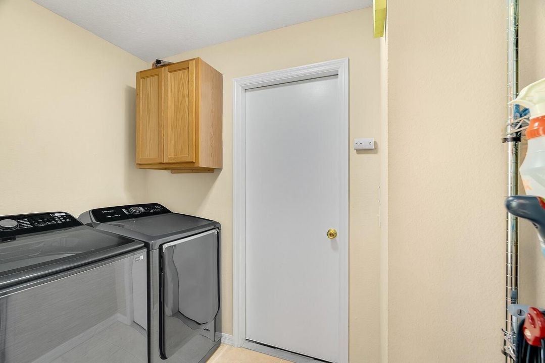 Activo con contrato: $375,000 (4 camas, 2 baños, 1863 Pies cuadrados)