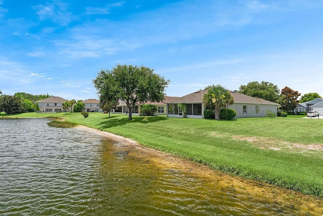 Activo con contrato: $375,000 (4 camas, 2 baños, 1863 Pies cuadrados)