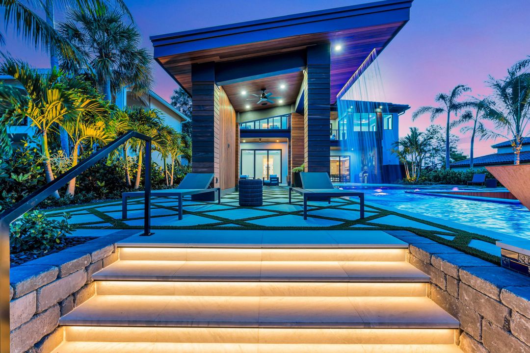 For Sale: $8,999,999 (7 beds, 8 baths, 8475 Square Feet)