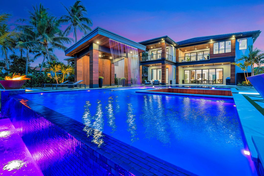 For Sale: $8,999,999 (7 beds, 8 baths, 8475 Square Feet)