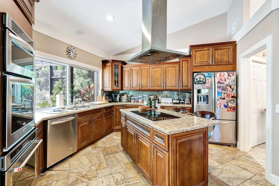 На продажу: $990,000 (3 спален, 3 ванн, 3513 Квадратных фут)