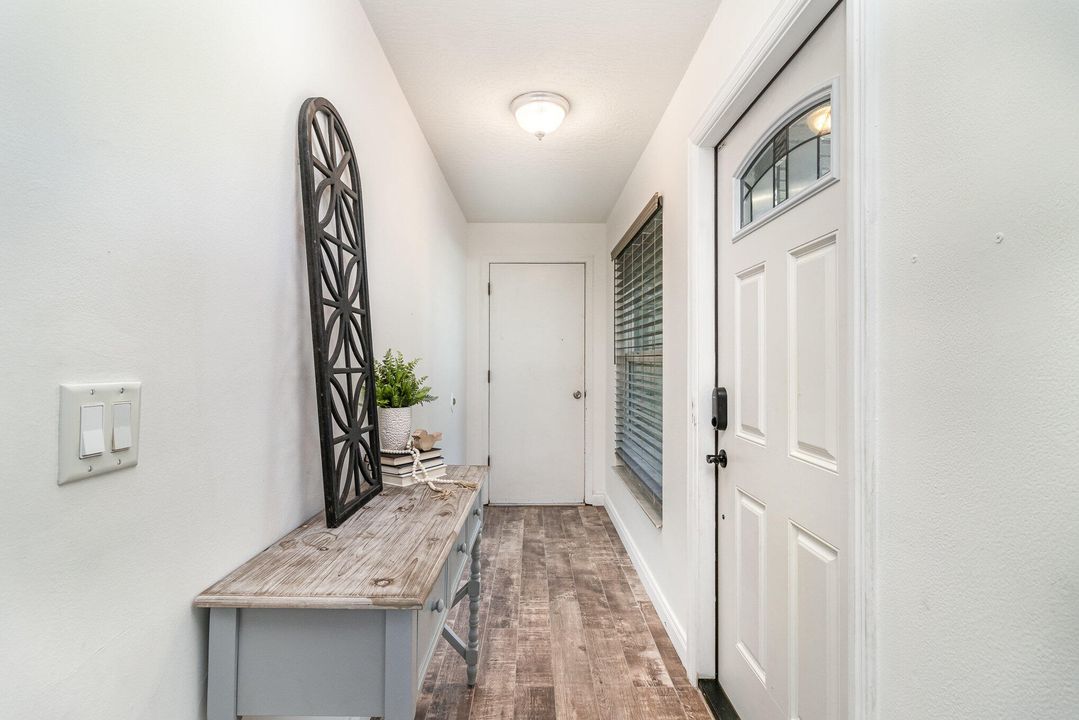 Active With Contract: $350,000 (4 beds, 3 baths, 2184 Square Feet)