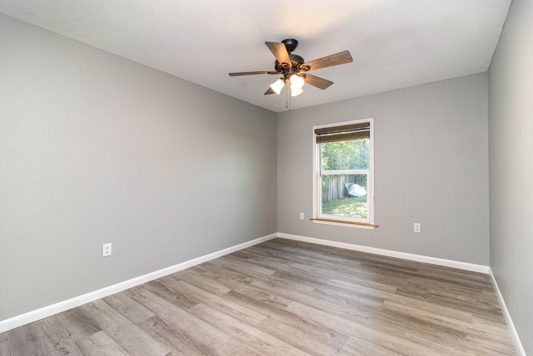 Active With Contract: $350,000 (4 beds, 3 baths, 2184 Square Feet)