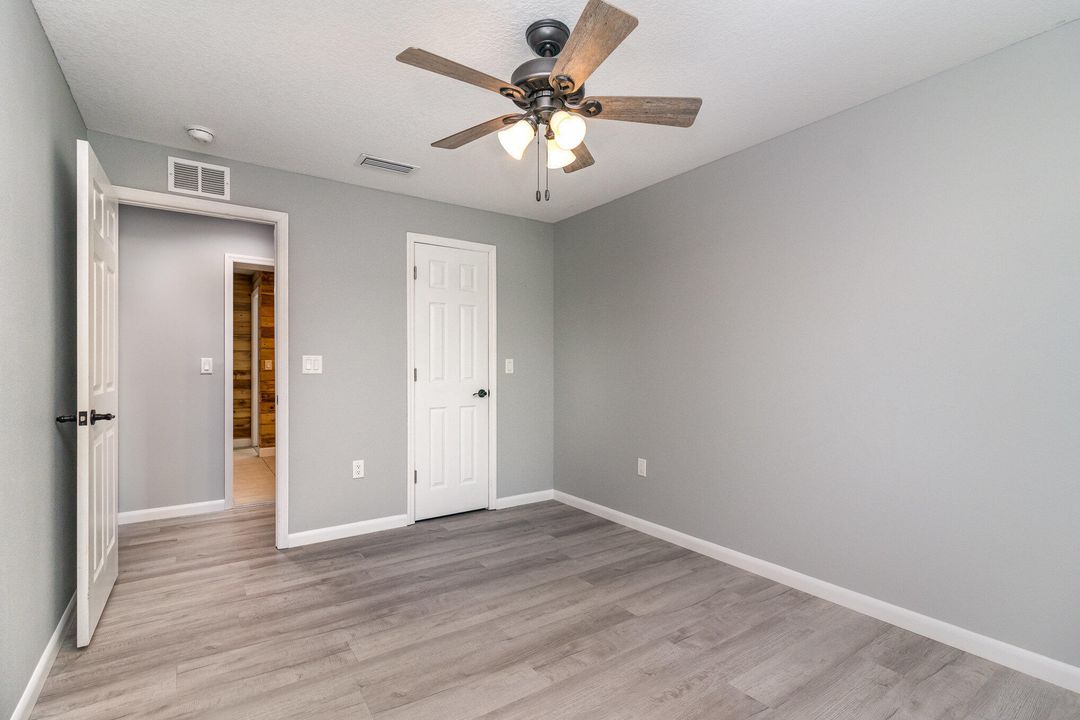 Active With Contract: $350,000 (4 beds, 3 baths, 2184 Square Feet)