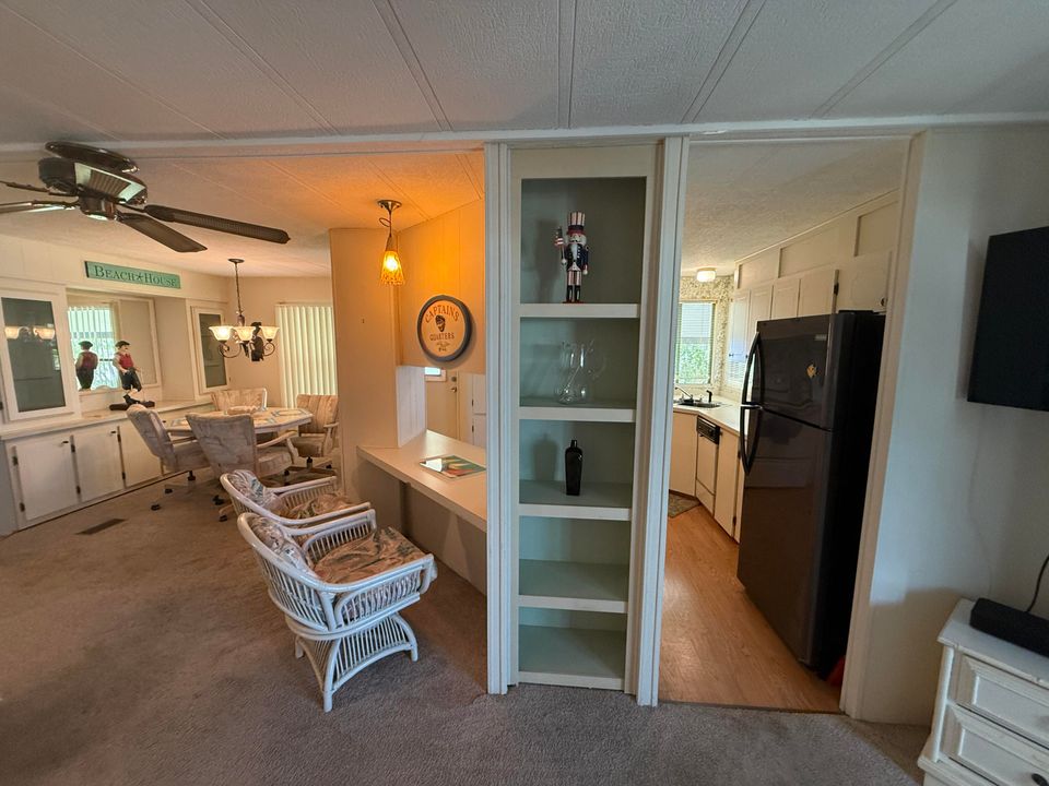 For Sale: $179,000 (2 beds, 2 baths, 960 Square Feet)