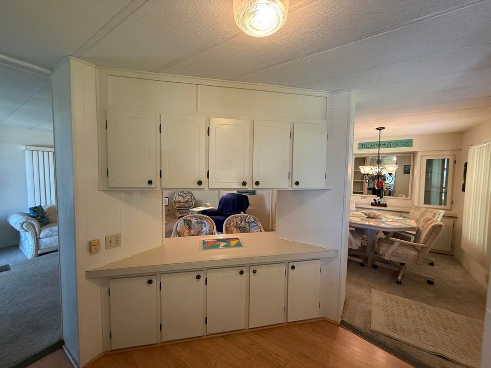 For Sale: $179,000 (2 beds, 2 baths, 960 Square Feet)